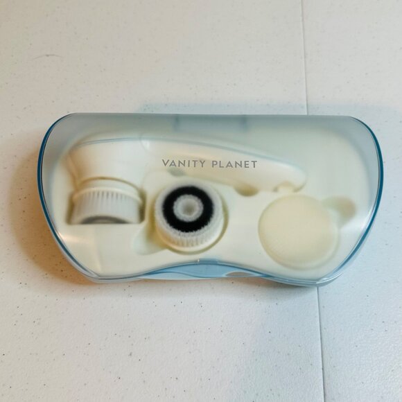 Vanity Planet Body and Facial Cleansing Brush Kit 3 Interchangeable Brushes - Picture 2 of 14